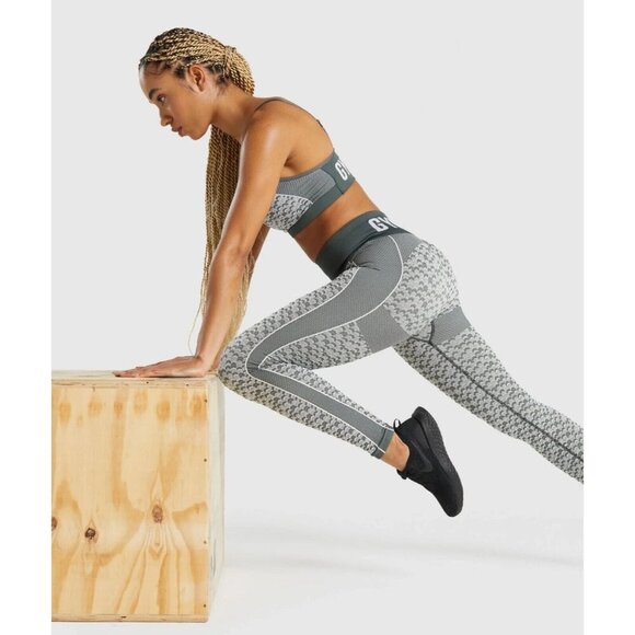 Gymshark WTFlex Seamless High Waisted Leggings Chevron Charcoal - S - EUC - Picture 5 of 5